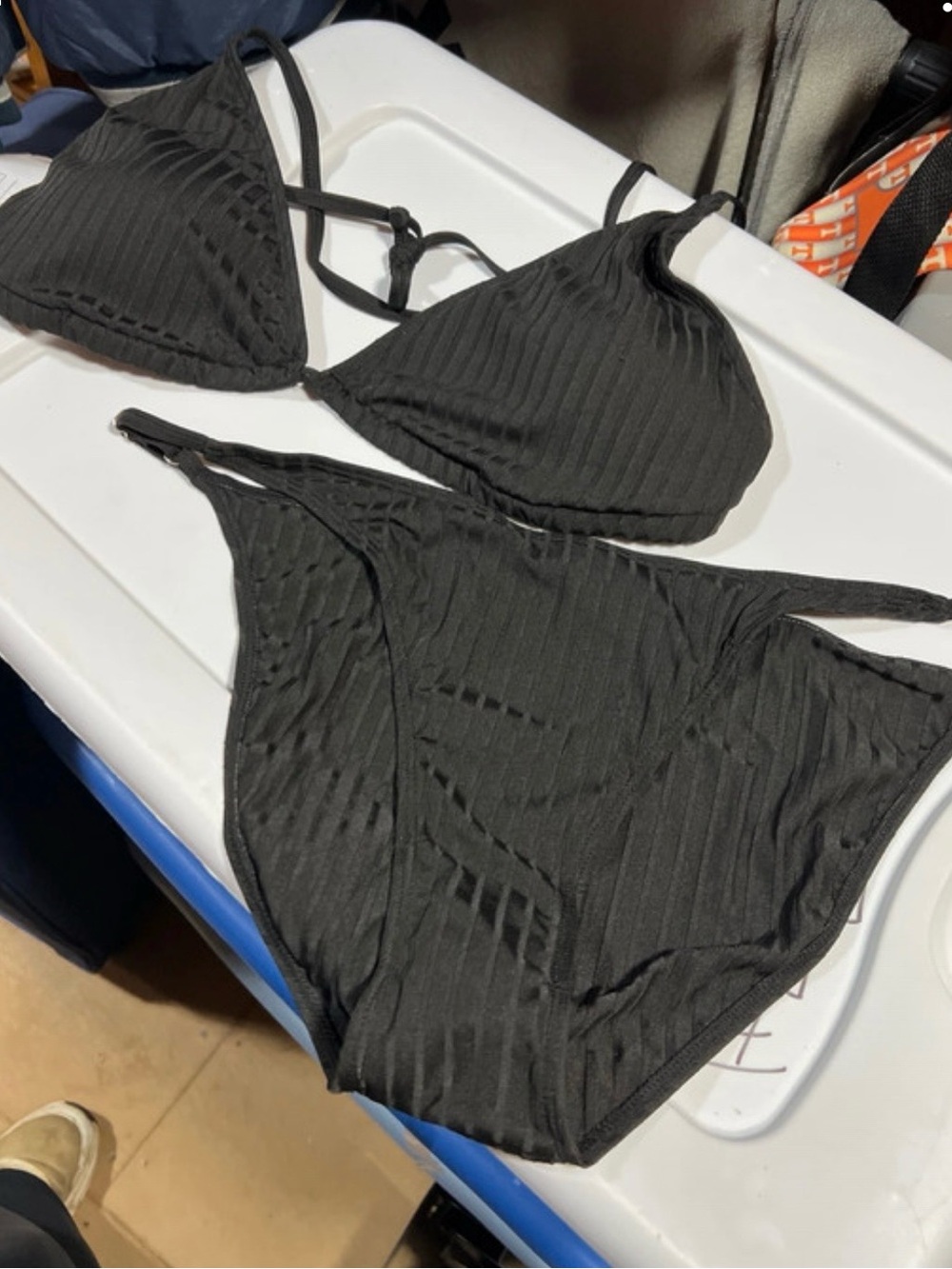 Women’s Black Ribbed Triangle Bikini Set